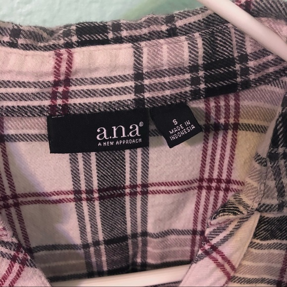 🧚🏽♀️3/$15 a.n.a. Flannel Button Down Shirt - Picture 2 of 4